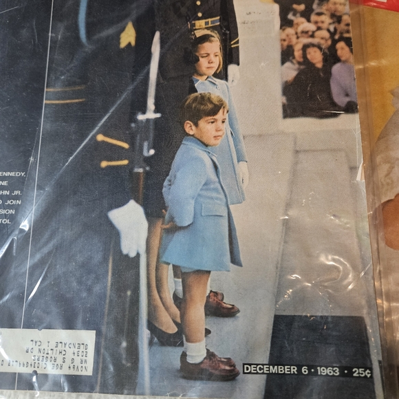 Iconic JFK Memorabilia LIFE Magazine 2 ISSUES JFK JFK JR. White House 1961 1963 - Picture 14 of 16